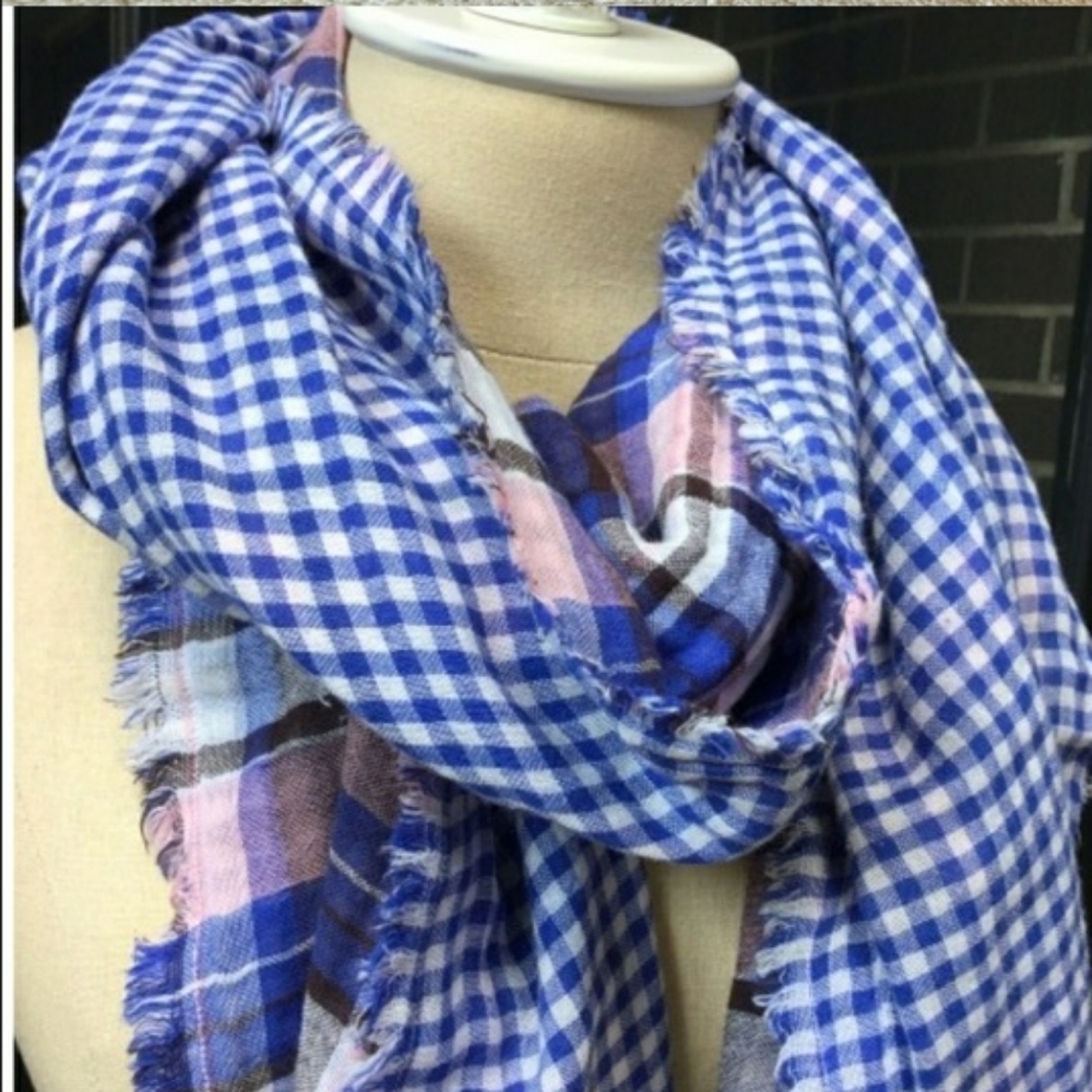 new reversible scarf by American Colors